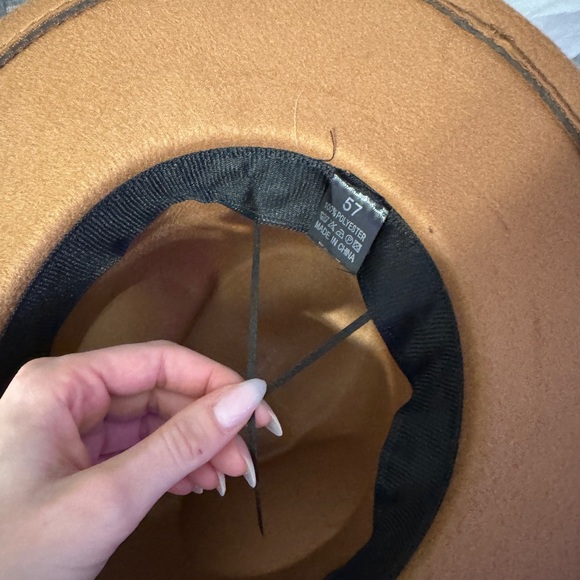 Hat - Picture 2 of 4